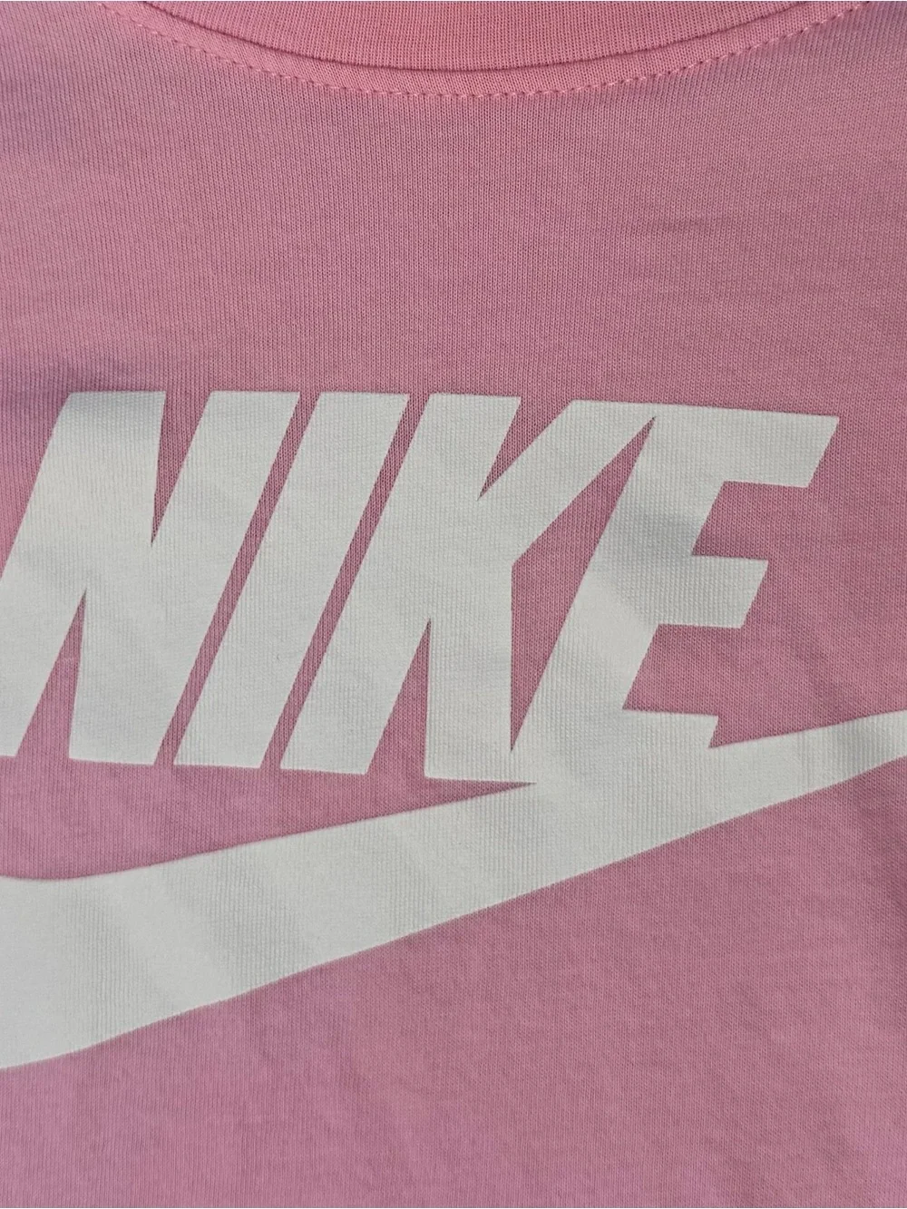 Nike!! Work Out “In The Pink” with this Nike Pink Long Sleeve Tee!